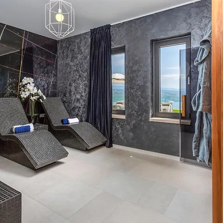 Holiday home Amazing In With Sauna